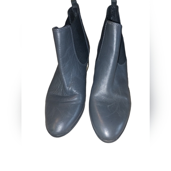 Marc Fisher Samona black leather ankle zip bootie  size 9 - Picture 2 of 7